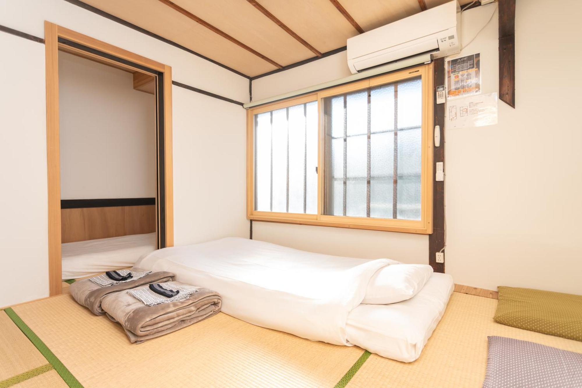 Guesthouse Oneworld Shijo四条京町屋 Киото Экстерьер фото
